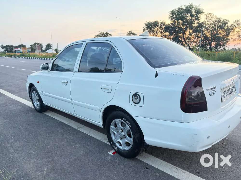 Hyundai Accent Gl Petrol 2011