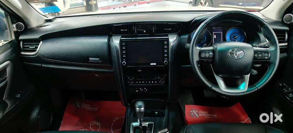 Toyota Fortuner 4x2 At 2.7 Petrol, 2022, Petrol