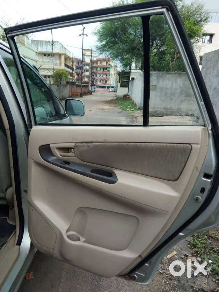 Toyota Innova G 8 Seater Model 12-2005 Diesel Good Condition For Sale
