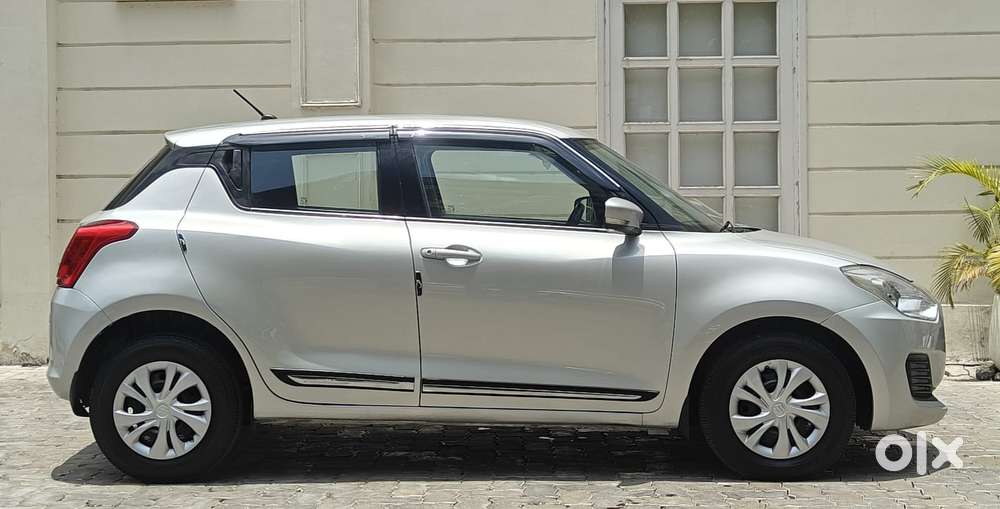 Maruti Suzuki Swift Vxi + Manual, 2021, Petrol