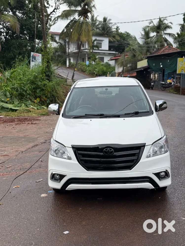 Toyota Innova 2.5 V 2012