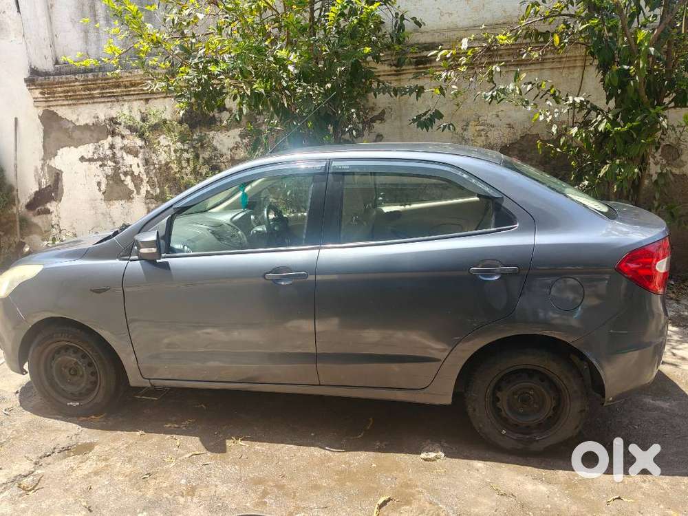 Car Is One Hand Drive