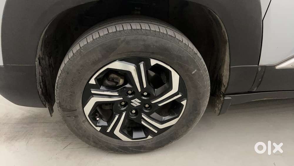 Maruti Suzuki Vitara Brezza 1.5 Zxi Plus At Dual Tone, 2022, Petrol