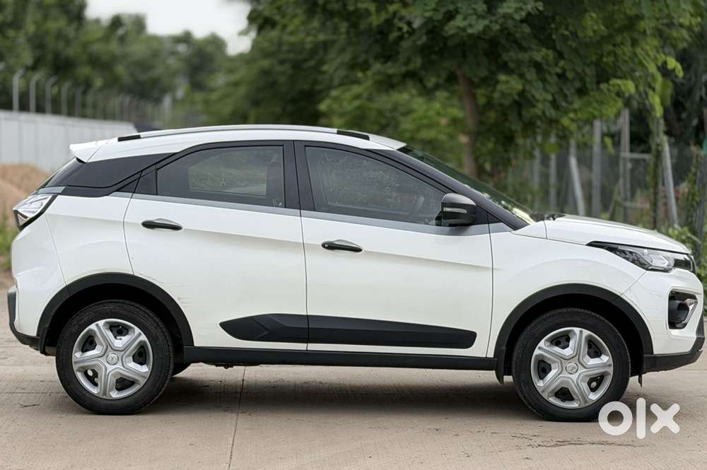 Tata Nexon 1.2 Revotron Xm (s), 2021, Petrol