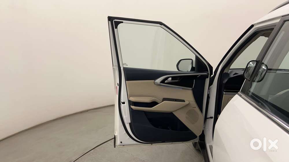 Kia Carens 1.5 Luxury Plus Diesel At 7 Str, 2023, Diesel