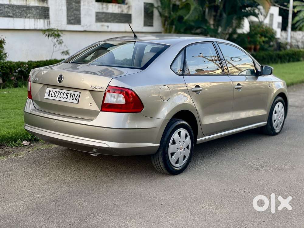 Skoda Rapid 1.5 Tdi Ambition Plus, 2015, Diesel