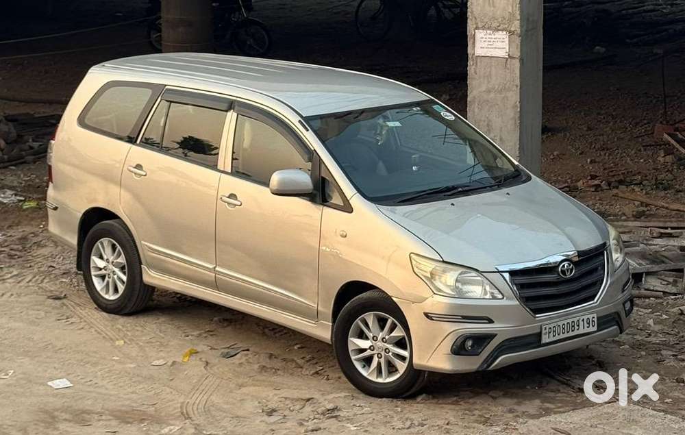 Toyota Innova 2015 Diesel Well Maintained