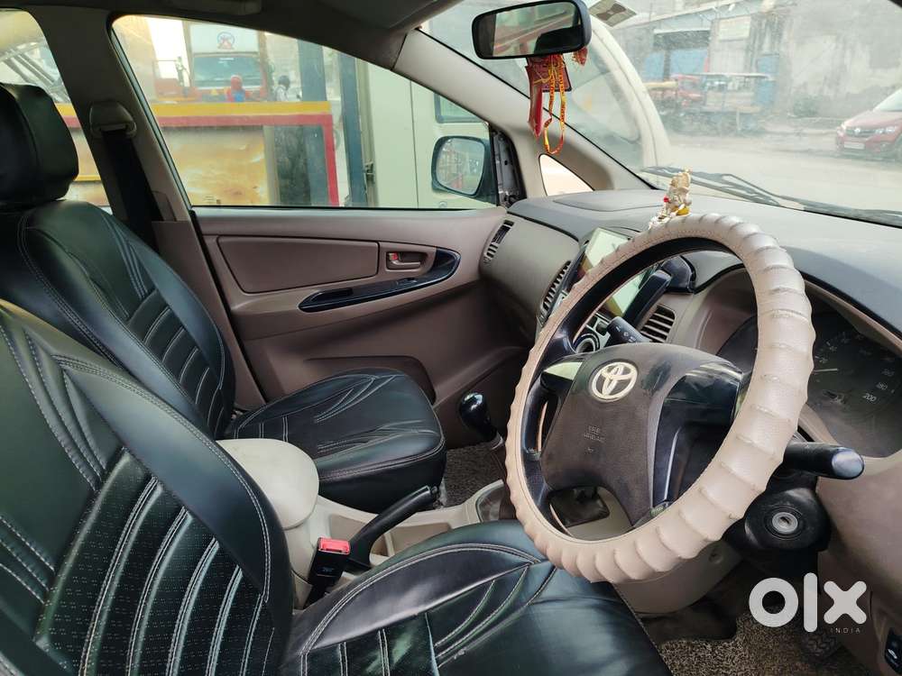 Toyota Innova 2.5 Z Diesel 7 Seater, 2015, Diesel