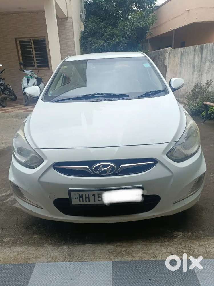 Hyundai Verna Fluidic 2011 Diesel Manual