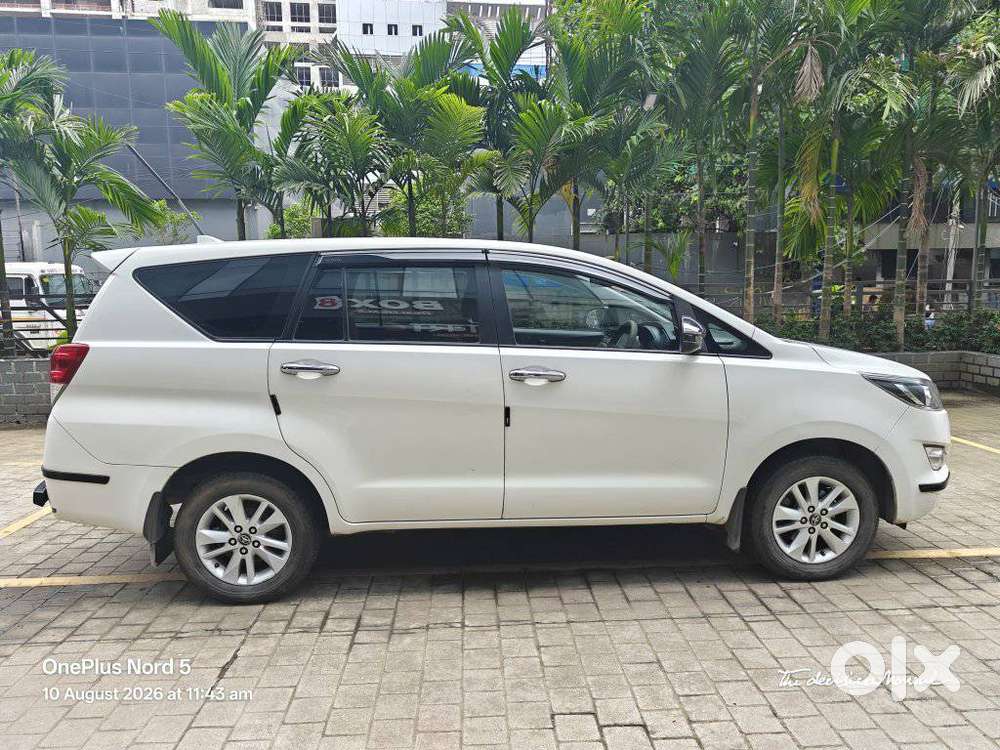 Toyota Innova Crysta 2.4 G Mt 8s, 2017, Diesel