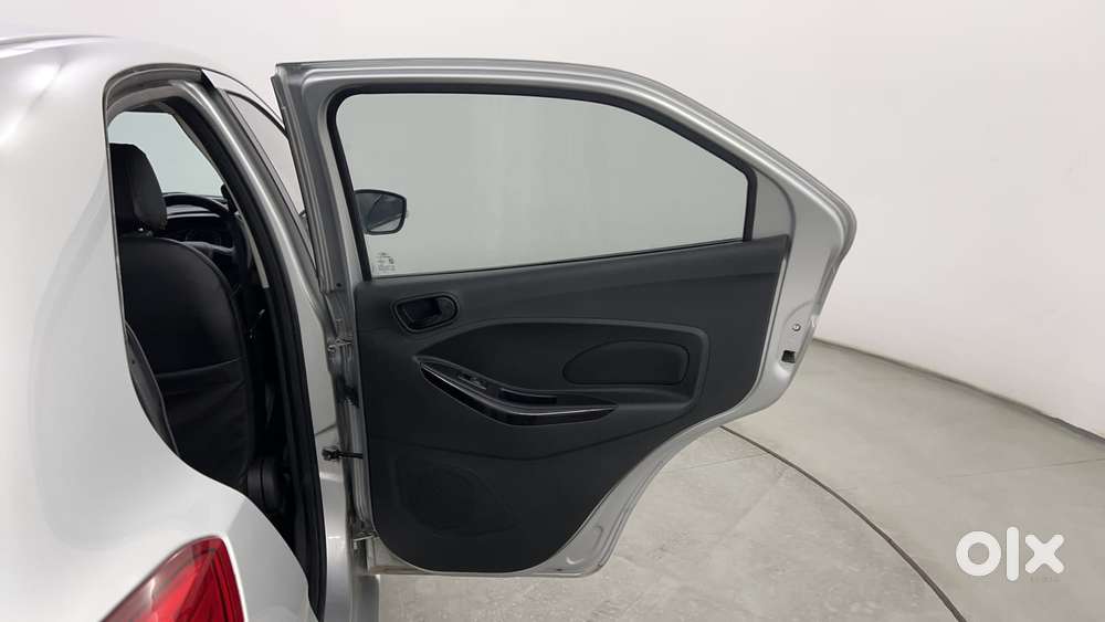 Ford Figo Titanium, 2021, Petrol