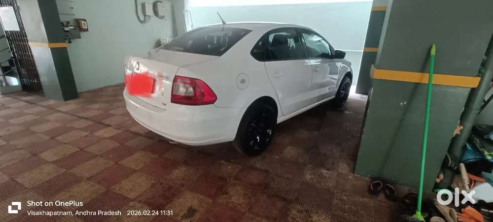 Skoda Rapid Elegance 2012 Diesel Manual