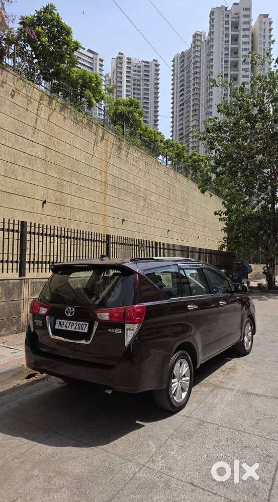 Toyota Innova Crysta 2.8 Zx At 7 Seater, 2016, Diesel