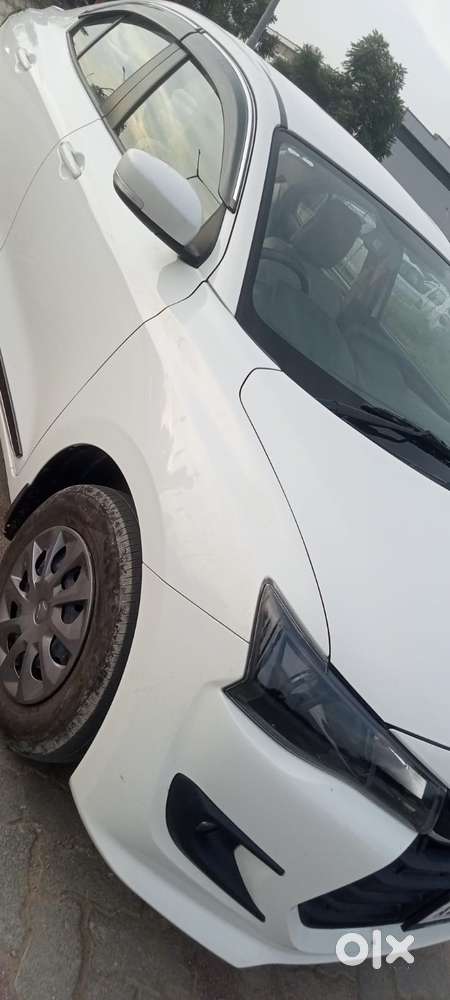 Maruti Suzuki Dzire 1.2 Vxi, 2025, Petrol