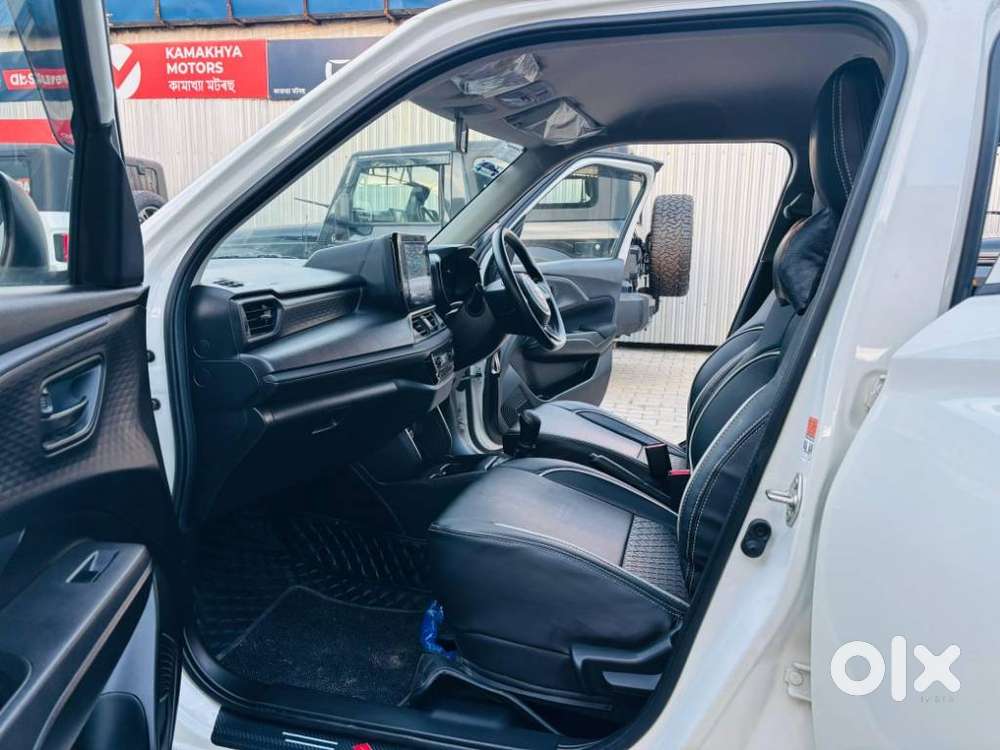Maruti Suzuki New-gen Swift Lxi, 2025, Petrol