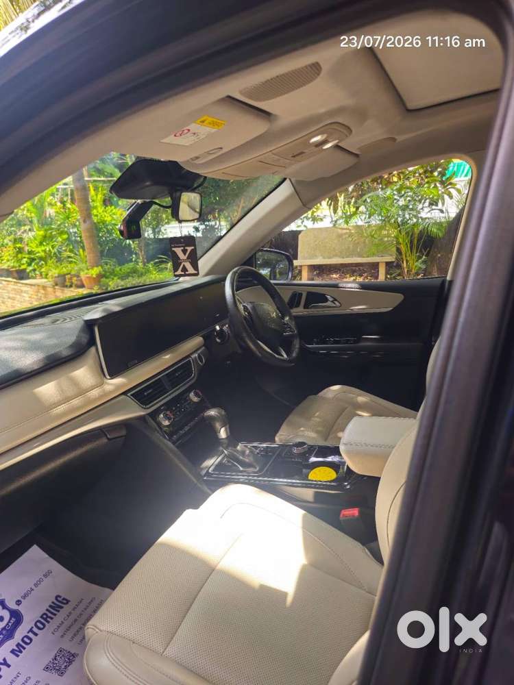 Mahindra Xuv700 2022 Diesel Well Maintained