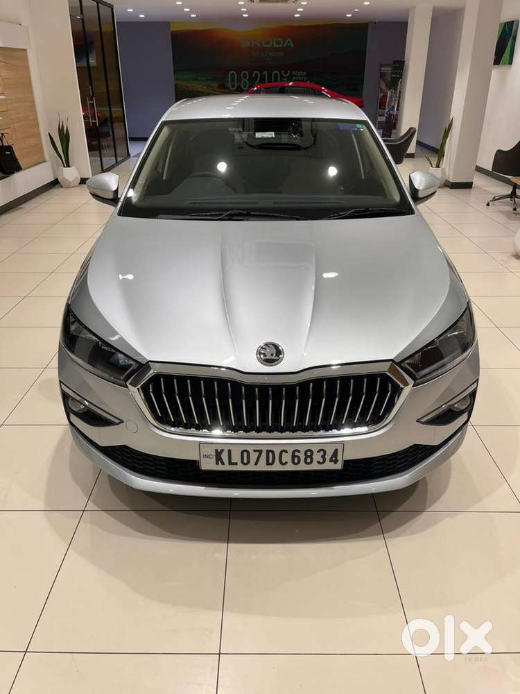 Skoda Slavia Petrol 2023