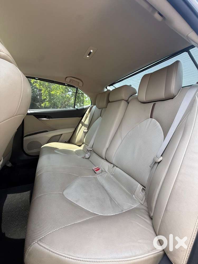 Toyota Camry Hybrid, 2022, Petrol
