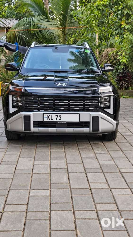 2026 Hyundai Venue Hx5+ | 5,000 Km | Single Owner | Black