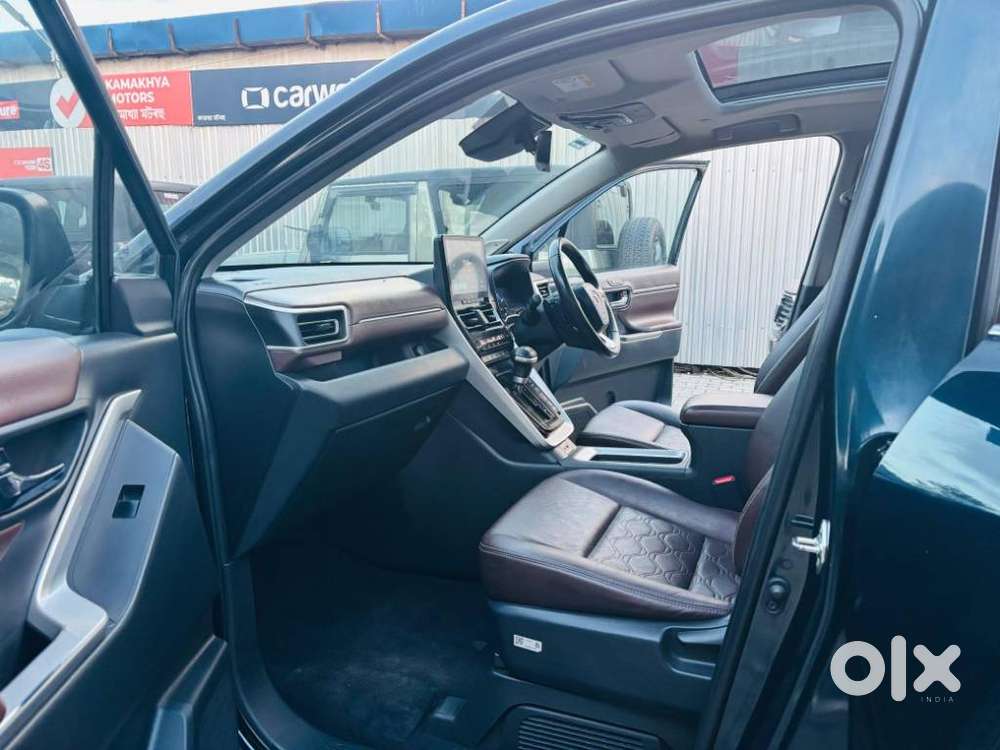 Toyota Innova Hycross 2.0 Zx (o) Hybrid 7 Str, 2023, Petrol