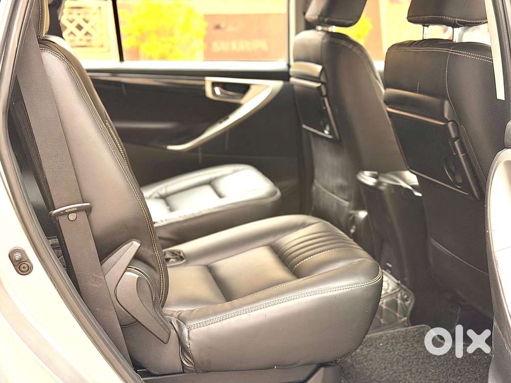 Toyota Innova Crysta 2.4 V 7 Str, 2017, Diesel