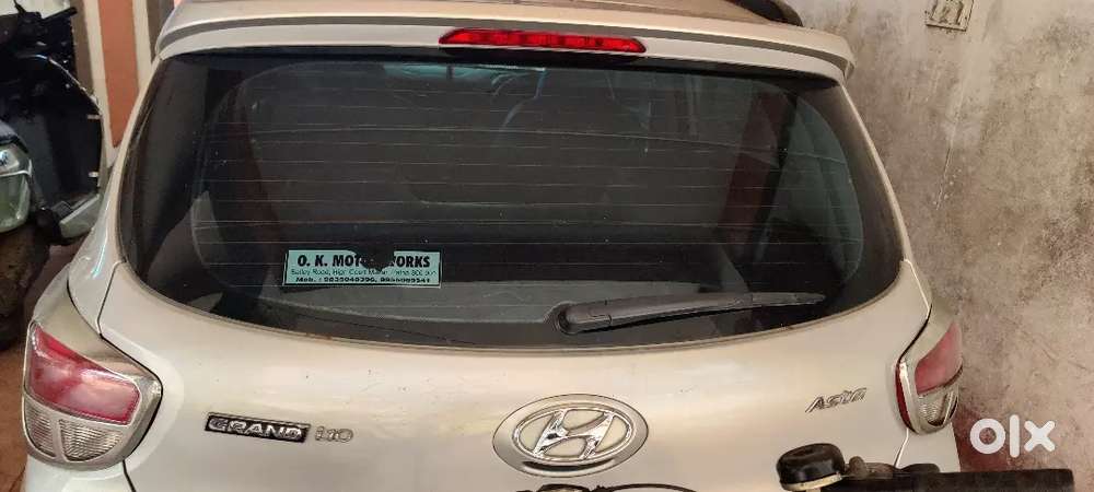Hyundai Grand I10 2016 Cng With Low Km