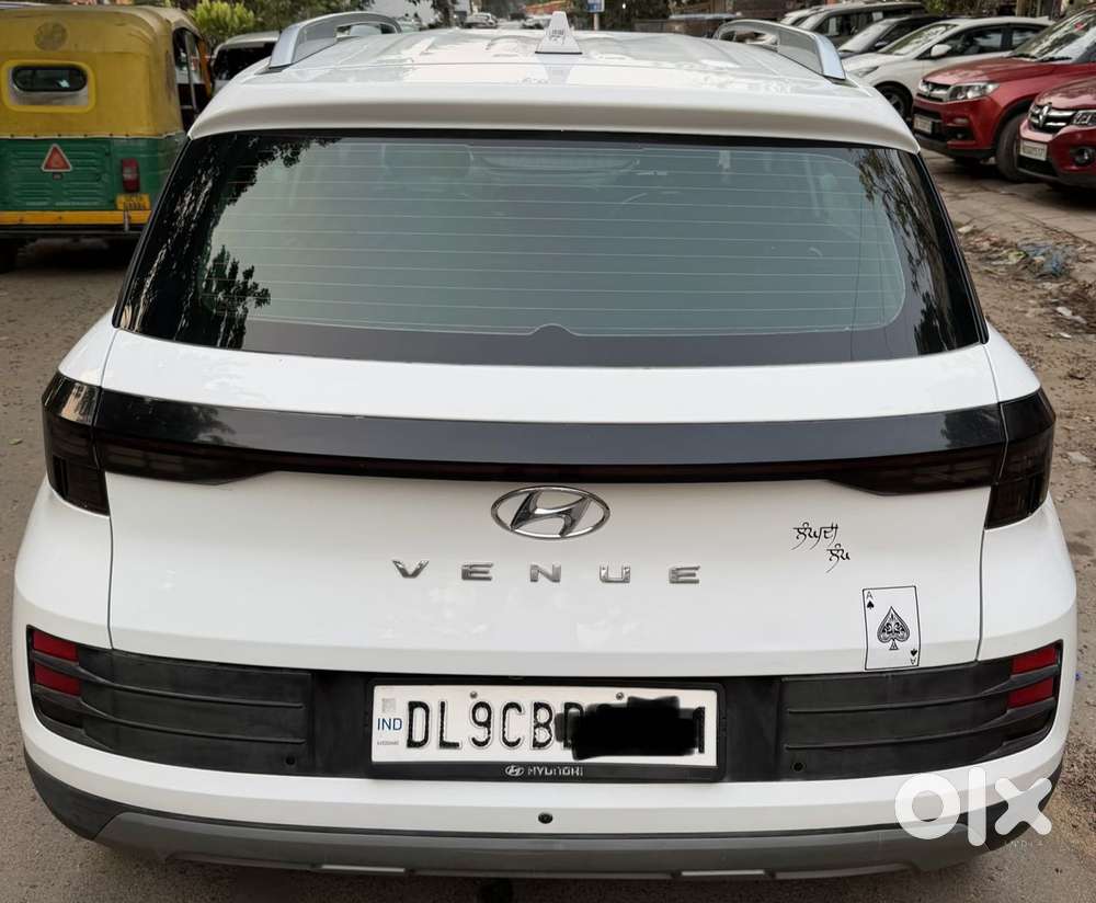 Hyundai Venue S (o) 1.0 Turbo Mt, 2023, Cng & Hybrids