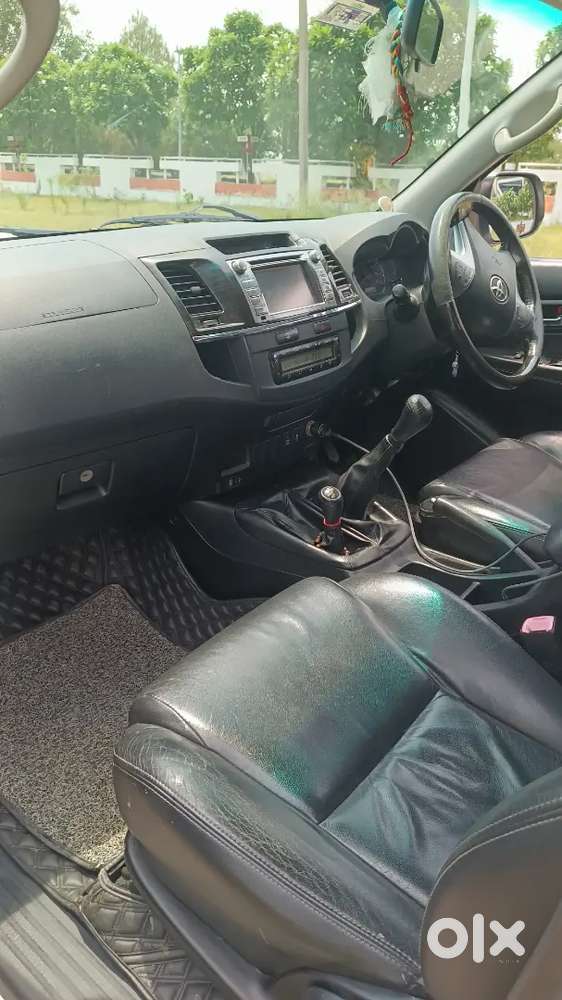 Toyota Fortuner 2015 Diesel 176000 Km Driven