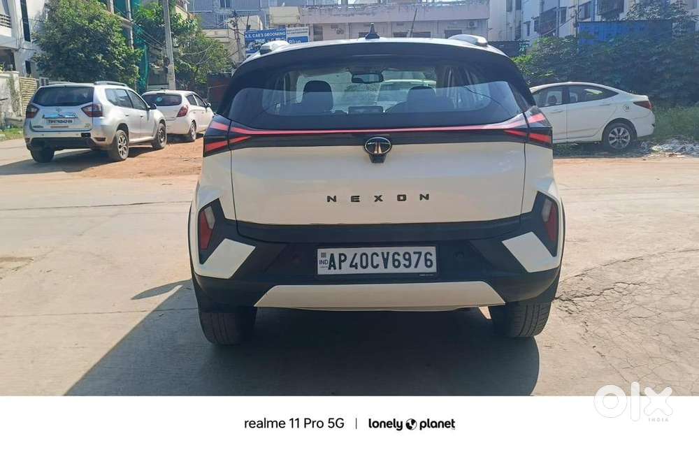 Tata Nexon Creative + Sunroof Petrol Automatic