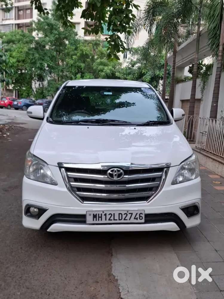 Toyota Inova Singal Owner 8 Sitar,2014 Top Modal Milk White Caler,km 1