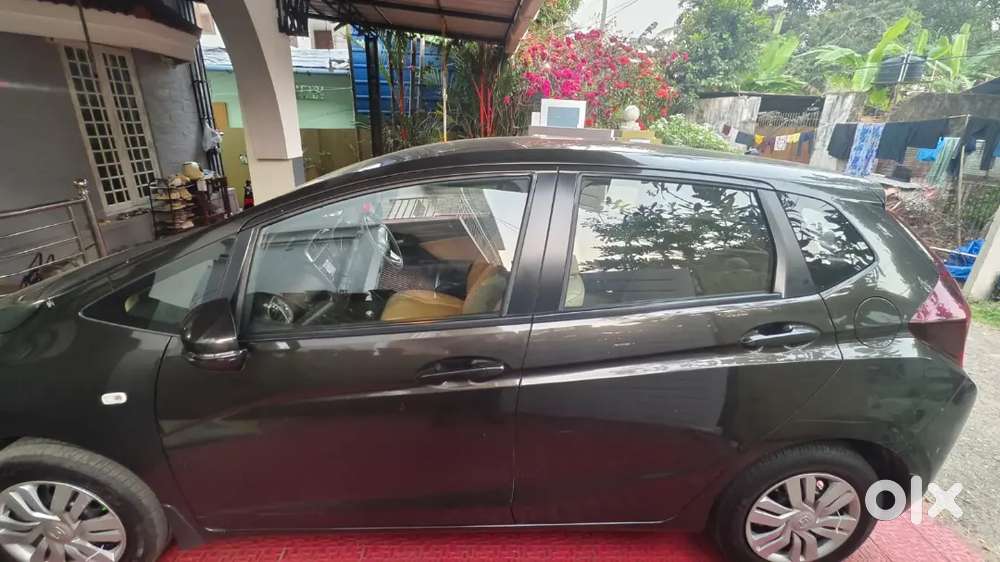 Honda Jazz Sv Mt I-vtec  35600 Km Driven  Well Maintained
