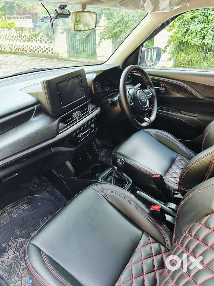Maruti Suzuki Swift 1.2 Vxi (o), 2025, Petrol