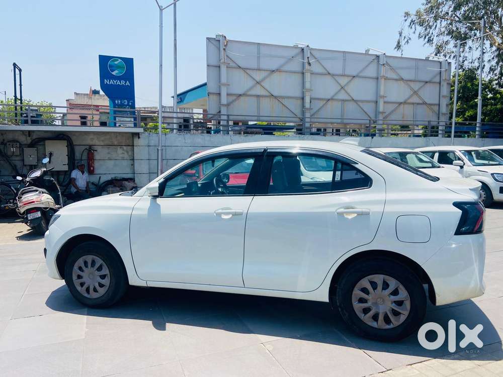 Maruti Suzuki Dzire 1.2 Vxi Cng, 2025, Cng & Hybrids