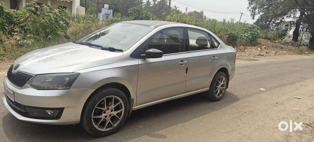 Skoda Rapid 1.0 Tsi Ambition, 2022, Petrol