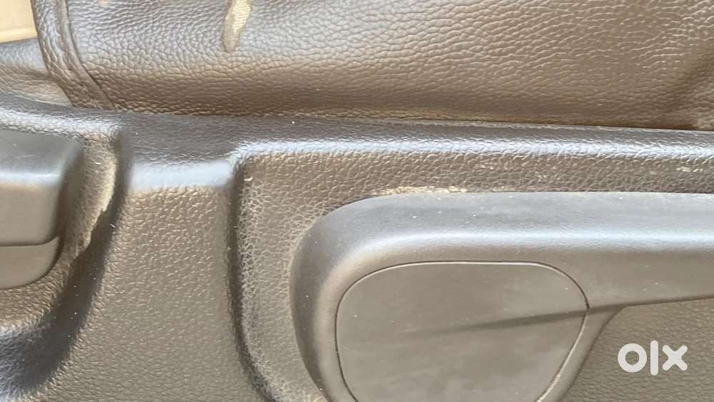 Mahindra Tuv 300 T10, 2018, Diesel