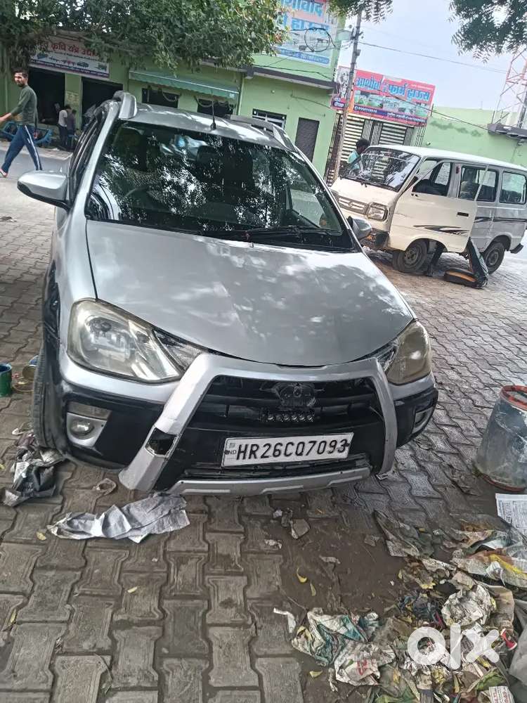 Toyota Etios Cross 2015