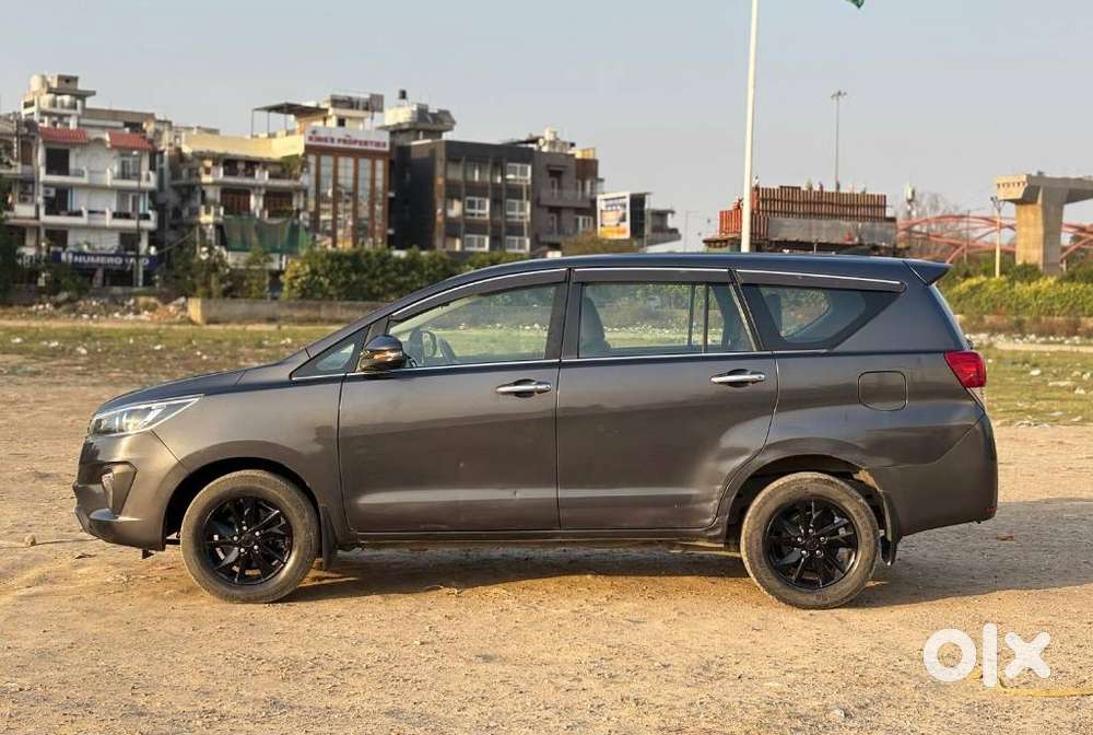 Toyota Innova Crysta 2.4 V 7 Str, 2018, Diesel