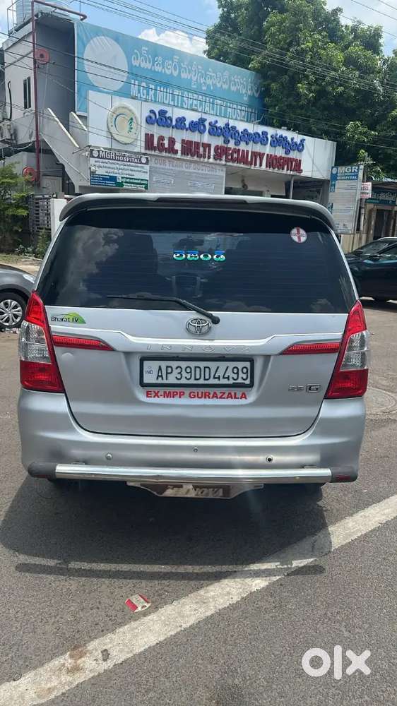 Toyota Innova 2.5 2014