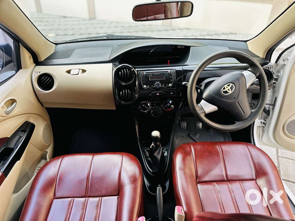 Toyota Etios Liva 1.2 V, 2017, Petrol