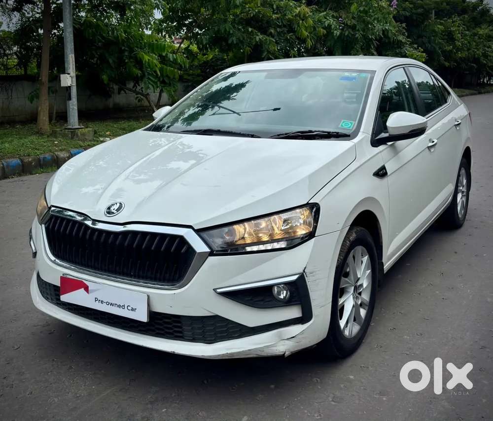 Skoda Slavia Ambition 1.0l Tsi At, 2022, Petrol