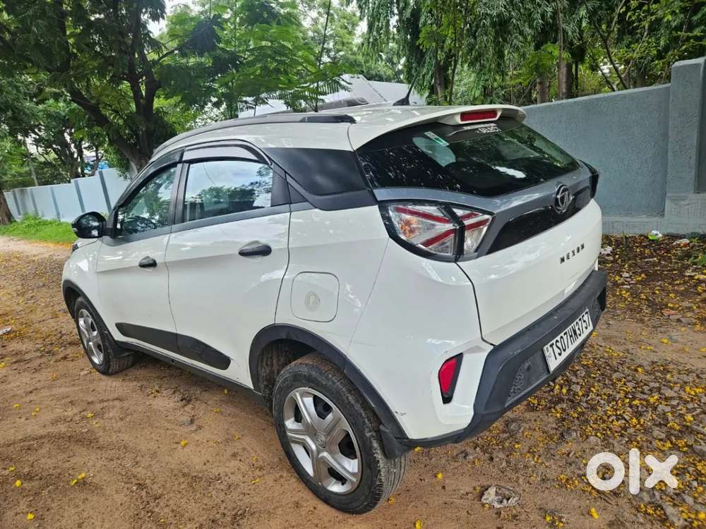 Tata Nexon 1.2 Revotron Xm, 2020, Petrol