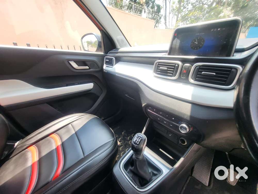 Tata Punch Pure, 2022, Petrol