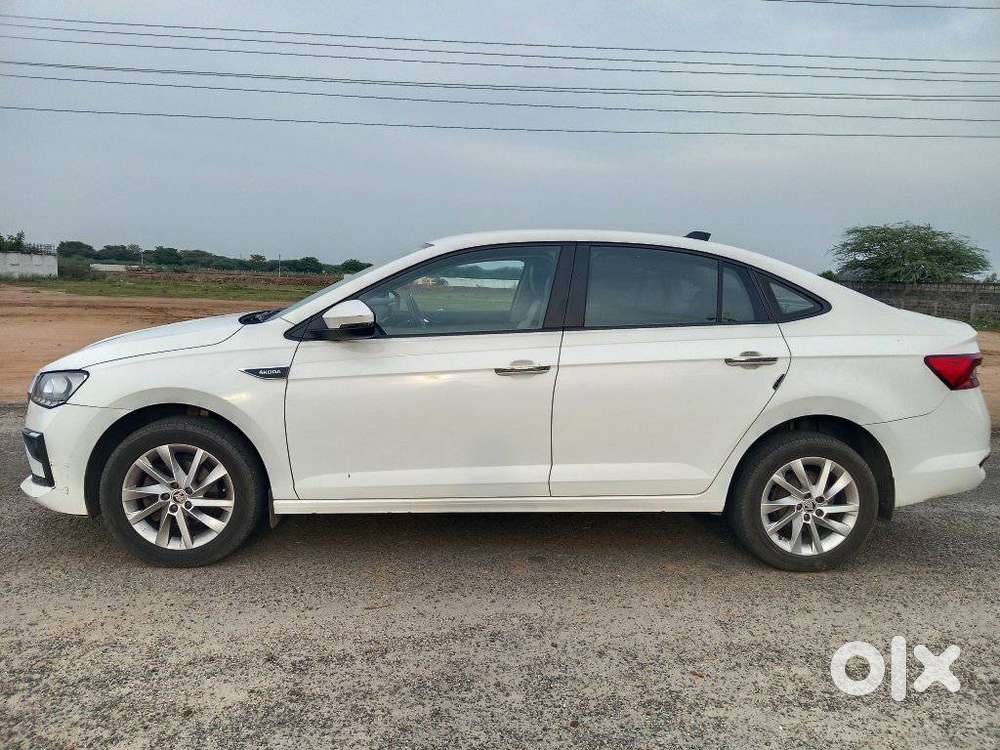 Skoda Slavia 1.0 Ambition Tsi, 2023, Petrol