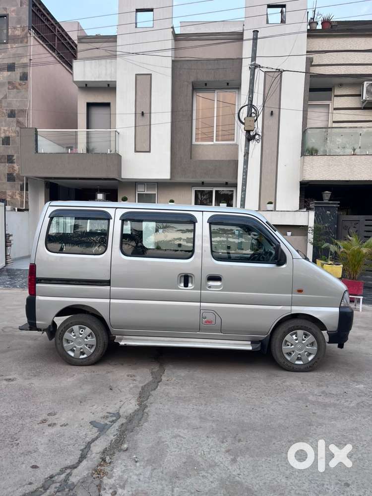 Maruti Suzuki Eeco 2024 Petrol Well Maintained