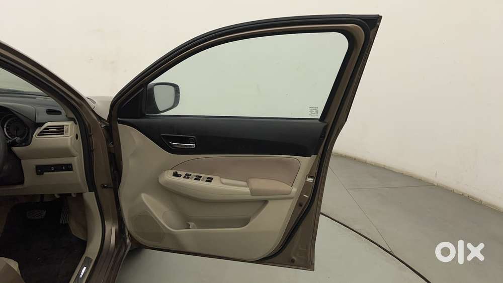 Maruti Suzuki Dzire Vxi Ags, 2022, Petrol