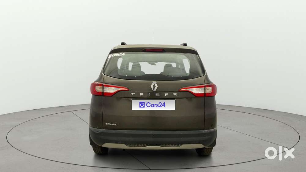 Renault Triber Rxt, 2022, Petrol