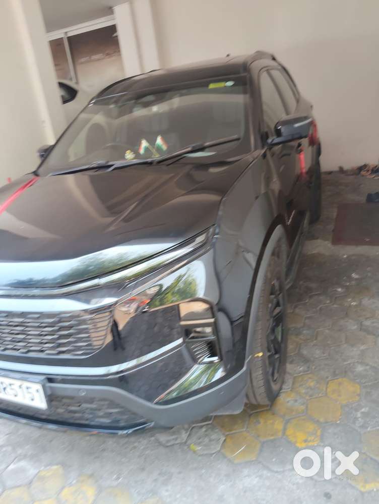 Tata Safari Adventure Plus Dark Edition At, 2024, Diesel