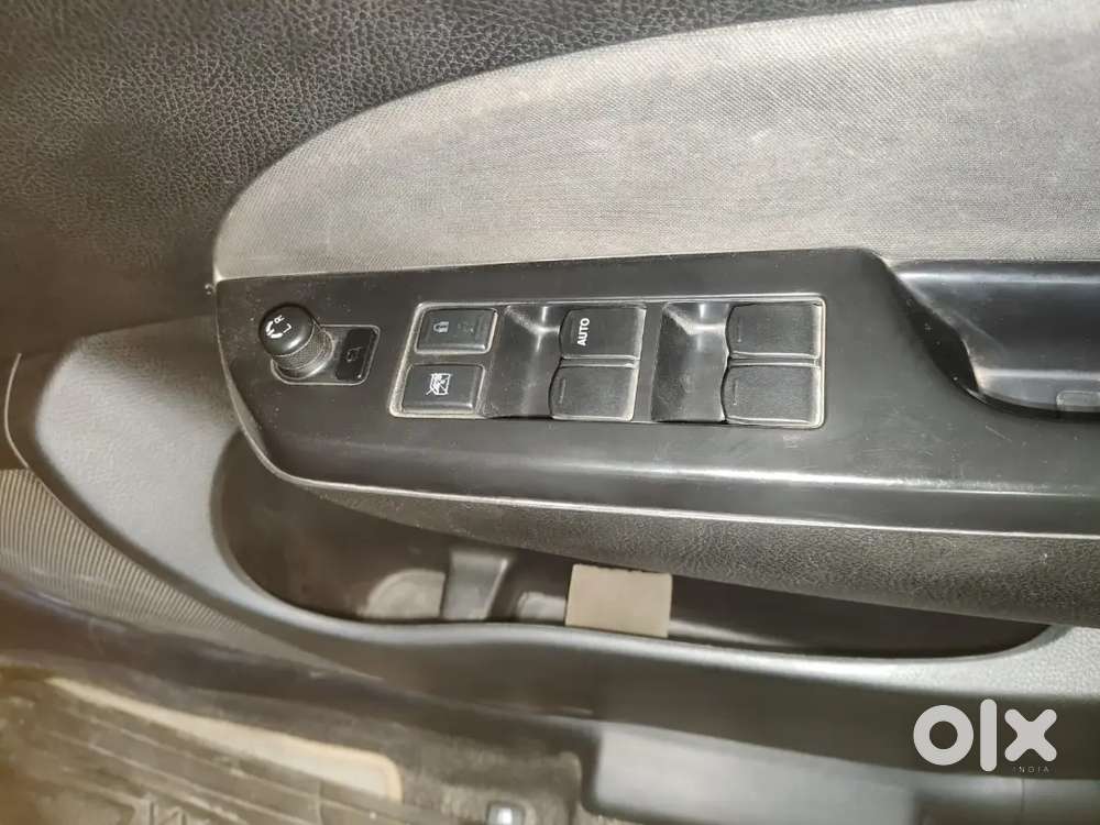 Single Hand Abs Model In Genuine Condition