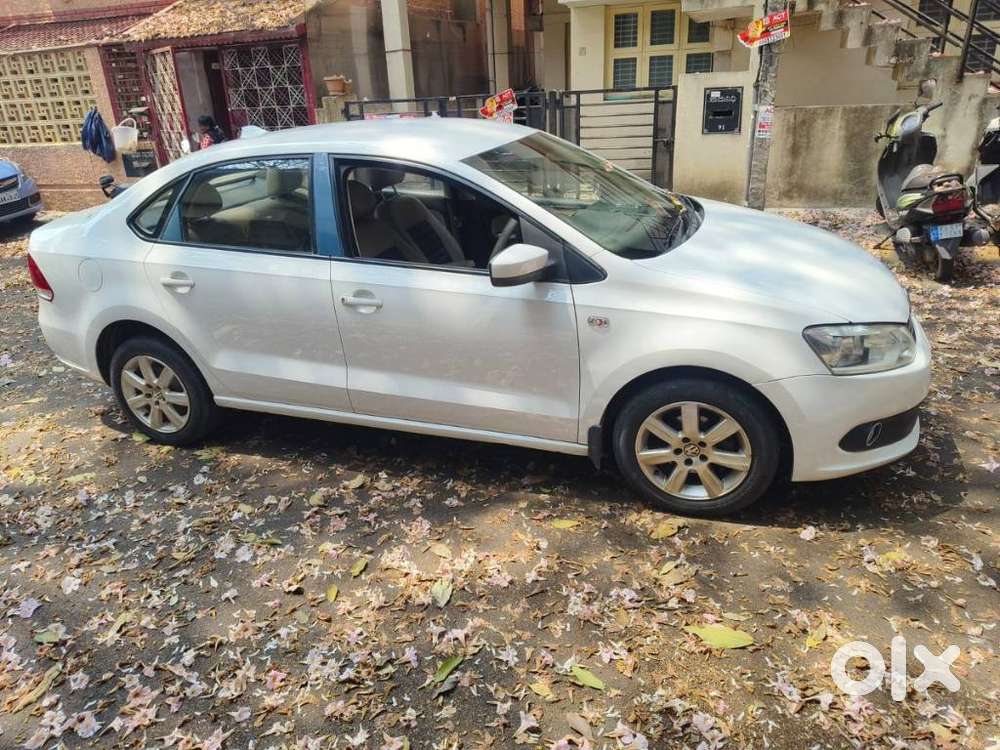 Volkswagen Vento 2010-2013 Petrol Highline, 2011, Petrol
