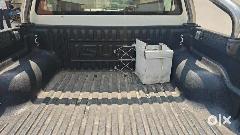 Isuzu D-max V-cross 2018 Diesel Good Condition